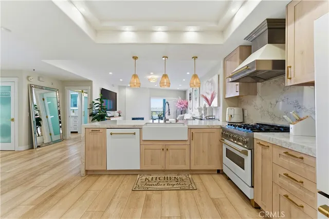 $1,475,000 | 200 Pacific Coast Highway, Unit 418, Huntington Beach, CA 92648