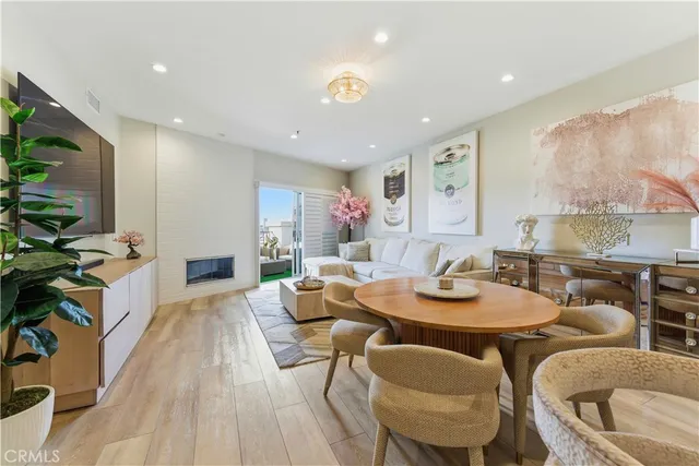 $1,475,000 | 200 Pacific Coast Highway, Unit 418, Huntington Beach, CA 92648