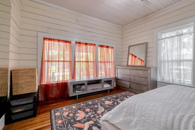 $360,000 | 107 North Brazos Street, Granger, TX 76530