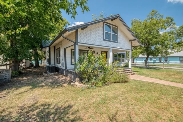 $360,000 | 107 North Brazos Street, Granger, TX 76530