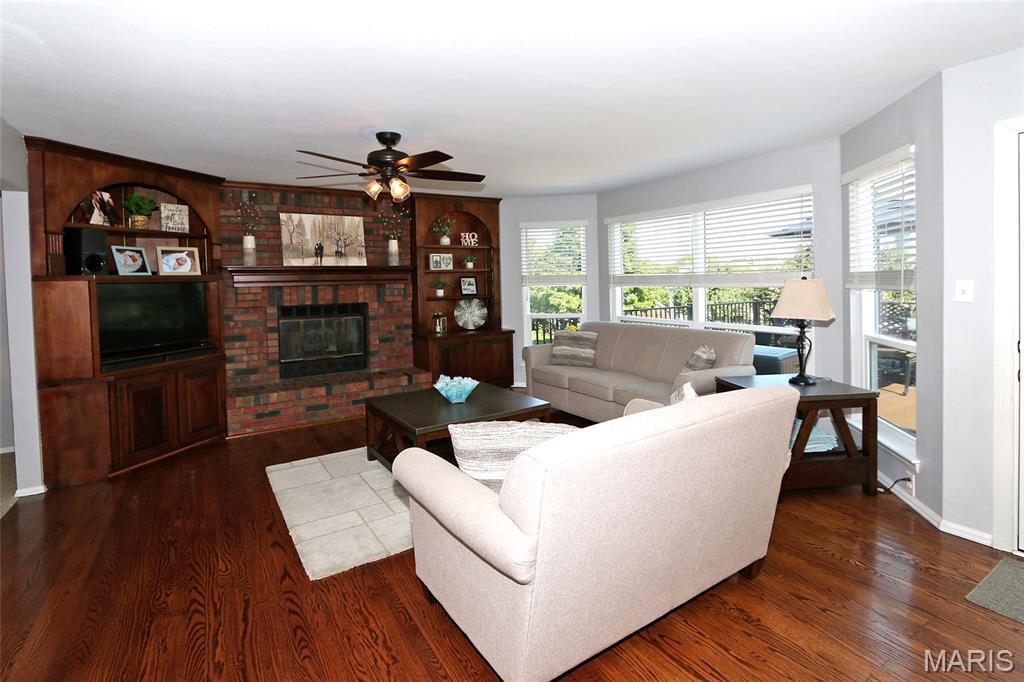 741 Strafford Ridge Drive Ballwin, MO 63021 - Photo 11 of 40 Gallery Image 11