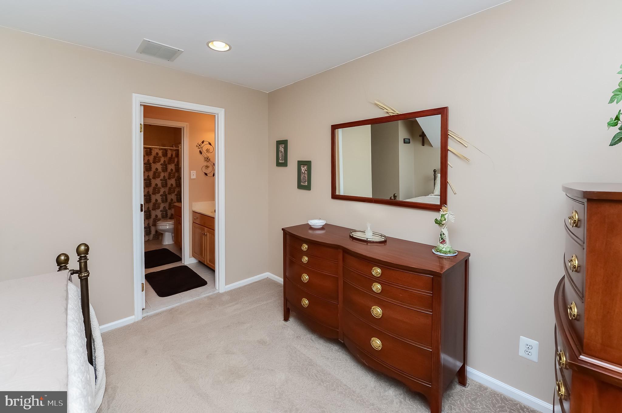 100 Heritage Drive Swedesboro, NJ 08085 - Photo 28 of 37