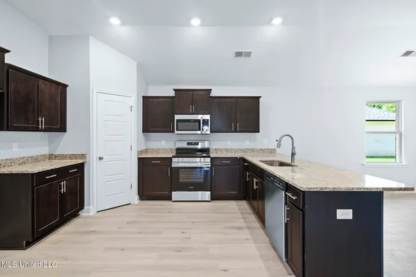 $361,000 | 4251 Olivia Circle West, Olive Branch, MS 38654