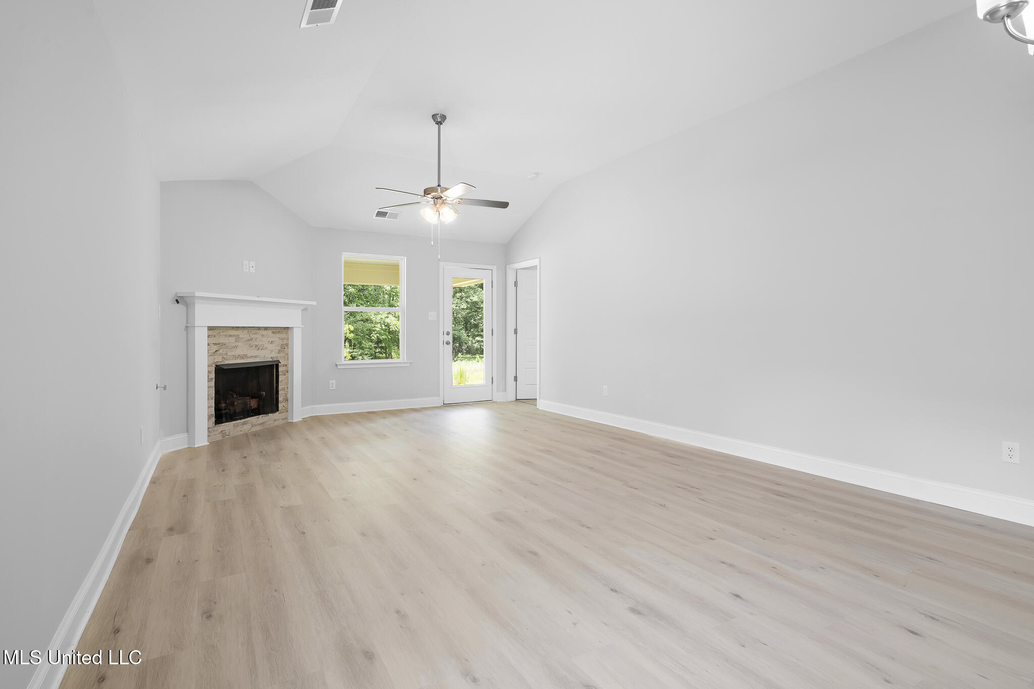 4251 Olivia Circle West Olive Branch, MS 38654 - Photo 12 of 30 4251 - Old River-10