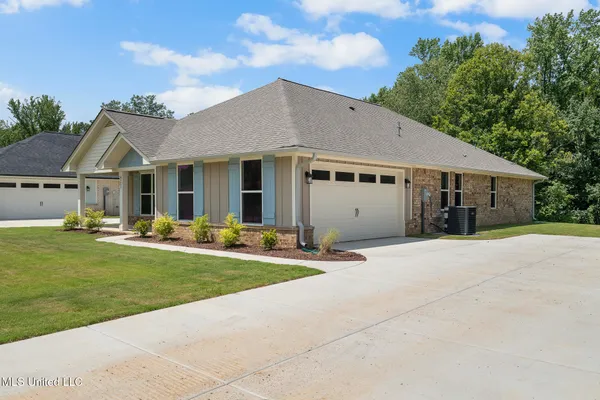 $361,000 | 4251 Olivia Circle West, Olive Branch, MS 38654