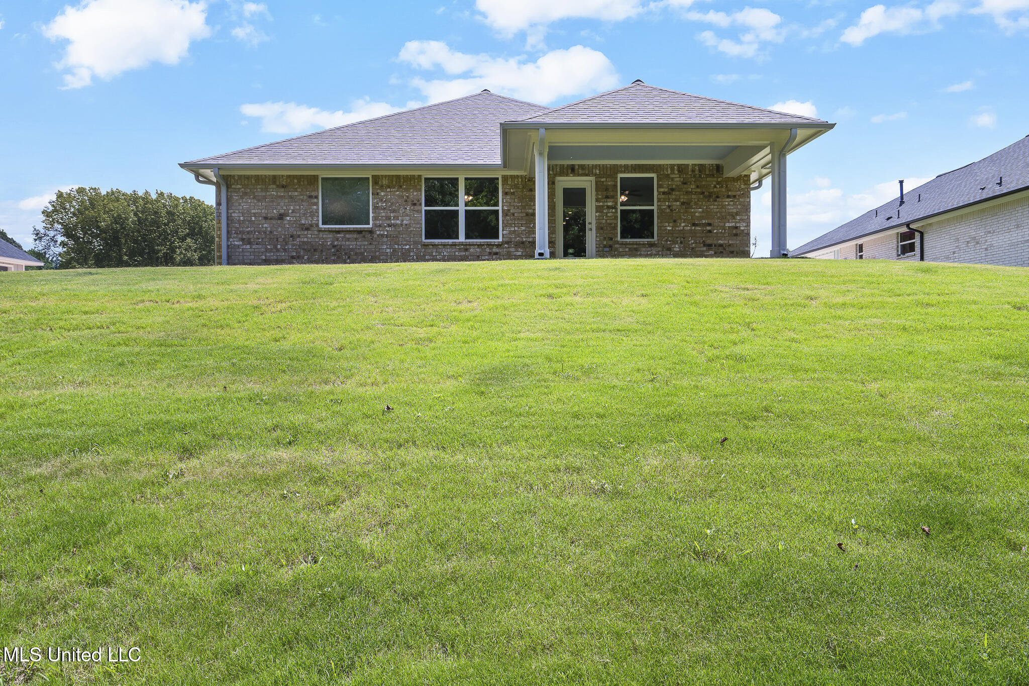 4251 Olivia Circle West Olive Branch, MS 38654 - Photo 5 of 30 4251 - Old River-20