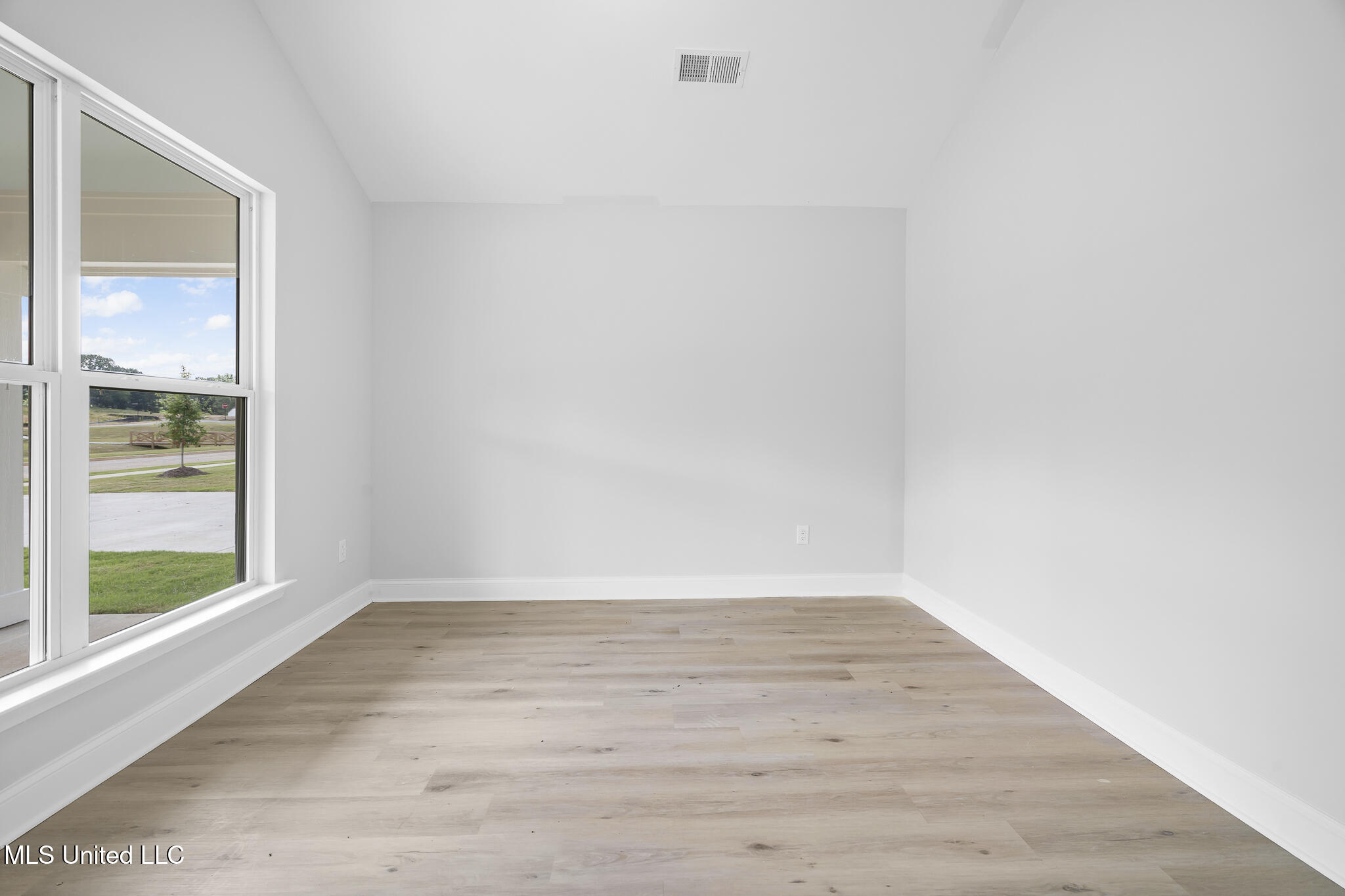 4251 Olivia Circle West Olive Branch, MS 38654 - Photo 8 of 30 4251 - Old River-06