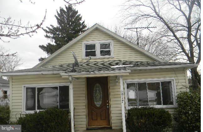 1917 Robinwood Road Baltimore, MD 21222 - Photo 1 of 16 Exterior (Front)