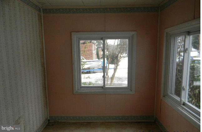 1917 Robinwood Road Baltimore, MD 21222 - Photo 12 of 16 Interior (General)