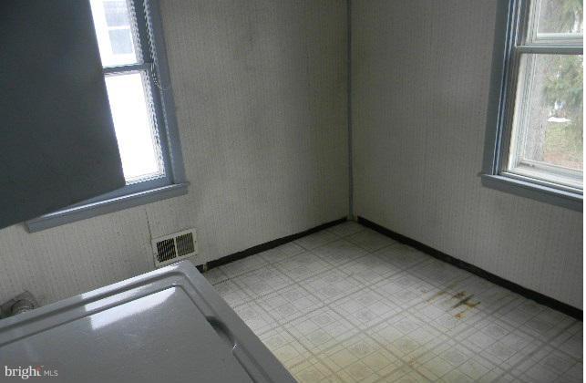 1917 Robinwood Road Baltimore, MD 21222 - Photo 14 of 16 Interior (General)
