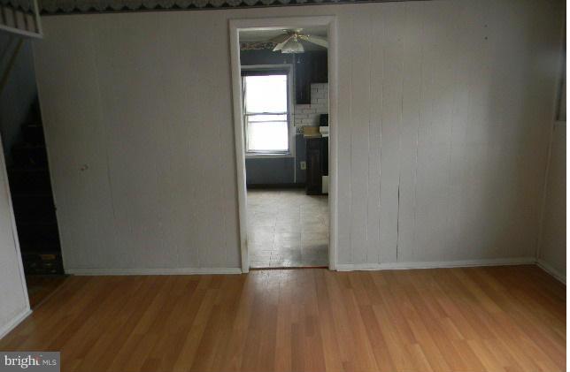 1917 Robinwood Road Baltimore, MD 21222 - Photo 5 of 16 Living Room