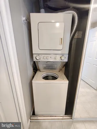 $2,400 | 3151 D Covewood Court, Unit D, Falls Church, VA 22042