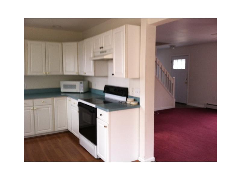 293 Shore Road Westerly, RI 02891 - Photo 9 of 9 Kitchen.