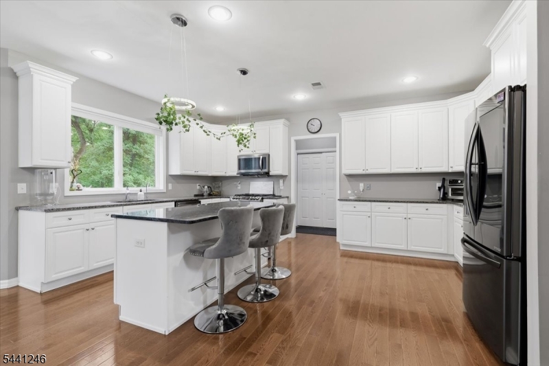 18 Puddingstone Road Morris Plains, NJ 07950 - Photo 14 of 39