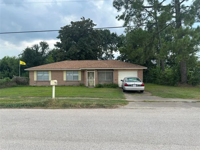 $399,900 | 6837 Barney Road, Houston, TX 77092