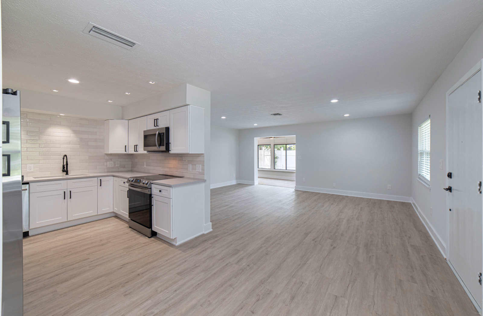 108 Linden Road St. Augustine, FL 32086 - Photo 8 of 36 a large kitchen with a hard wood floor