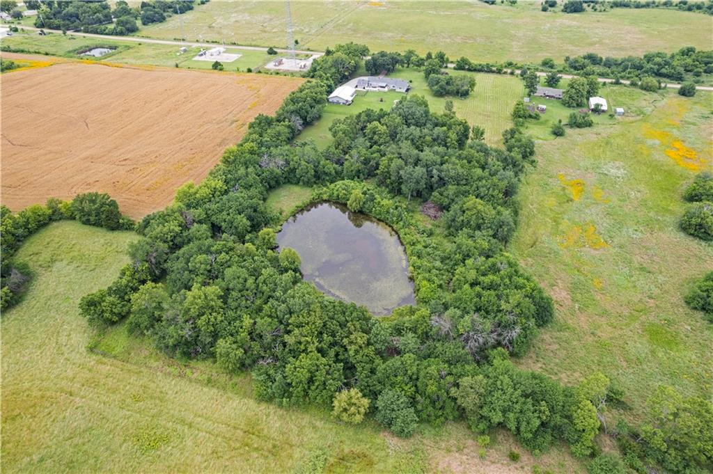 1531 22000 Road Parsons, KS 67357 - Photo 4 of 97