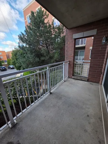 $1,800 | 6559 West George Street, Unit 202, Chicago, IL 60634