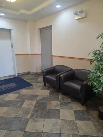 $1,800 | 6559 West George Street, Unit 202, Chicago, IL 60634