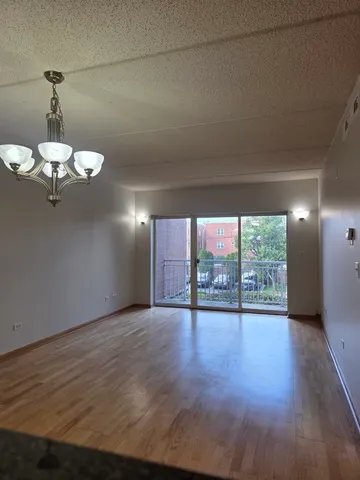 $1,800 | 6559 West George Street, Unit 202, Chicago, IL 60634