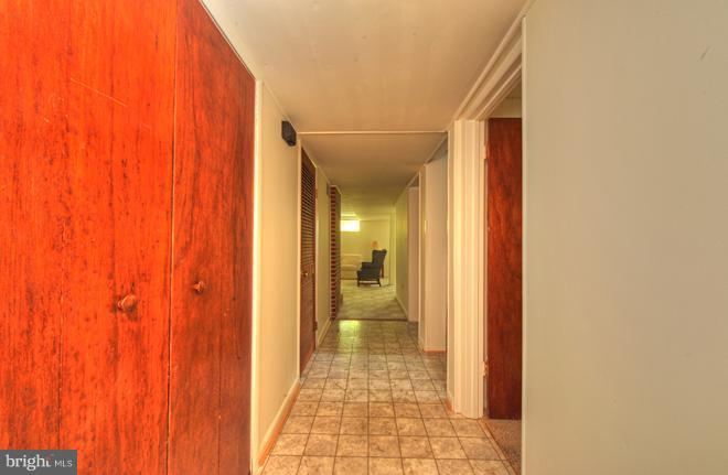 407 Halsey Road Annapolis, MD 21401 - Photo 14 of 27 Interior (General)