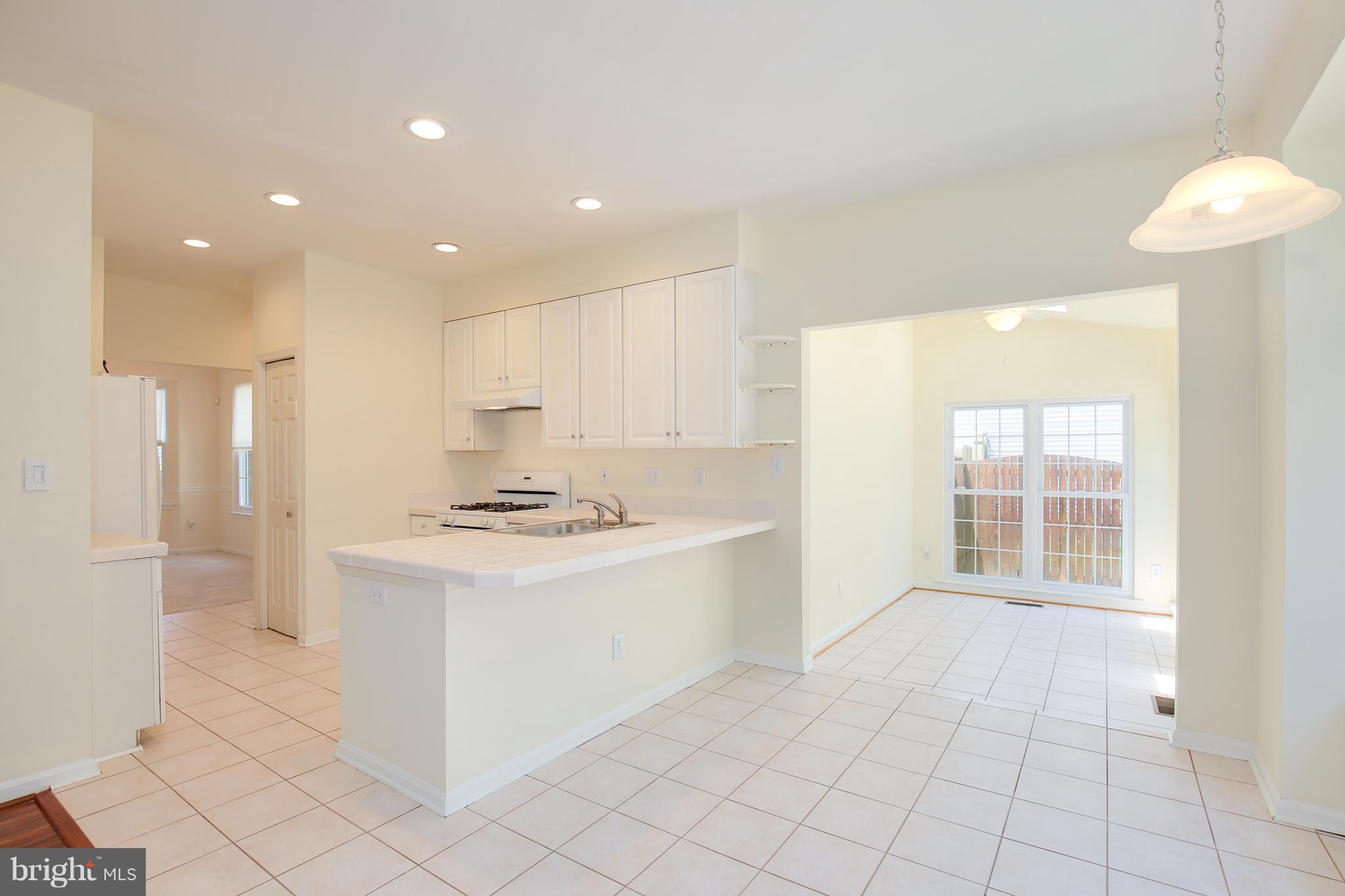 20309 Swallow Point Road Gaithersburg, MD 20886 - Photo 13 of 30 Dining Room