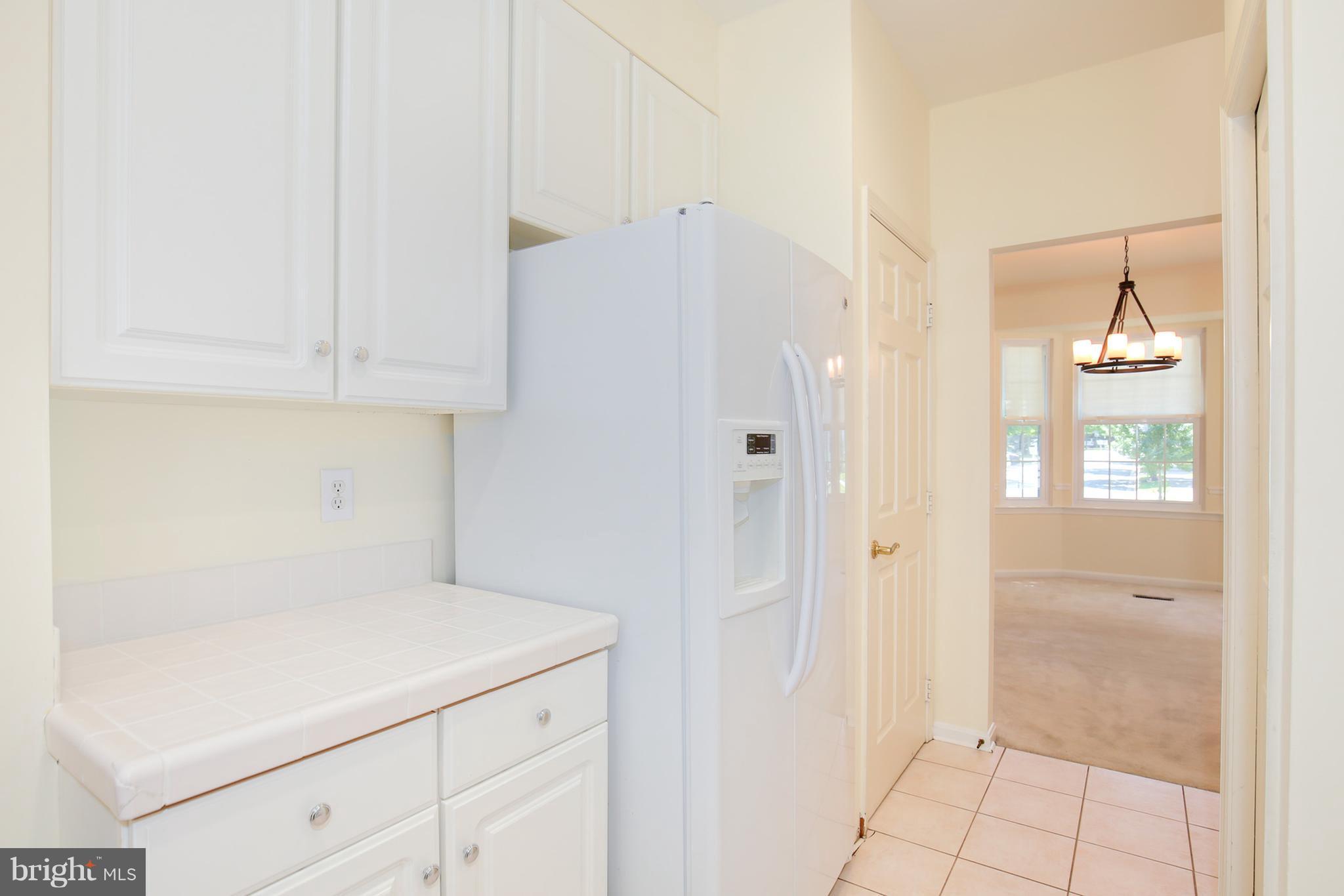 20309 Swallow Point Road Gaithersburg, MD 20886 - Photo 15 of 30 Kitchen