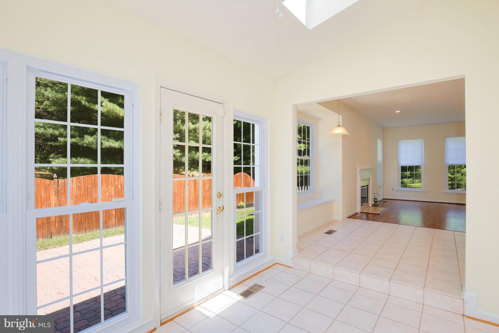 20309 Swallow Point Road Gaithersburg, MD 20886 - Photo 16 of 30 Interior (General)