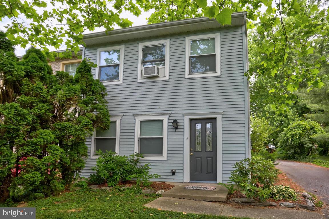 1010 Williamsburg Road Lancaster, PA 17603 - Photo 2 of 28 Gallery Image 2