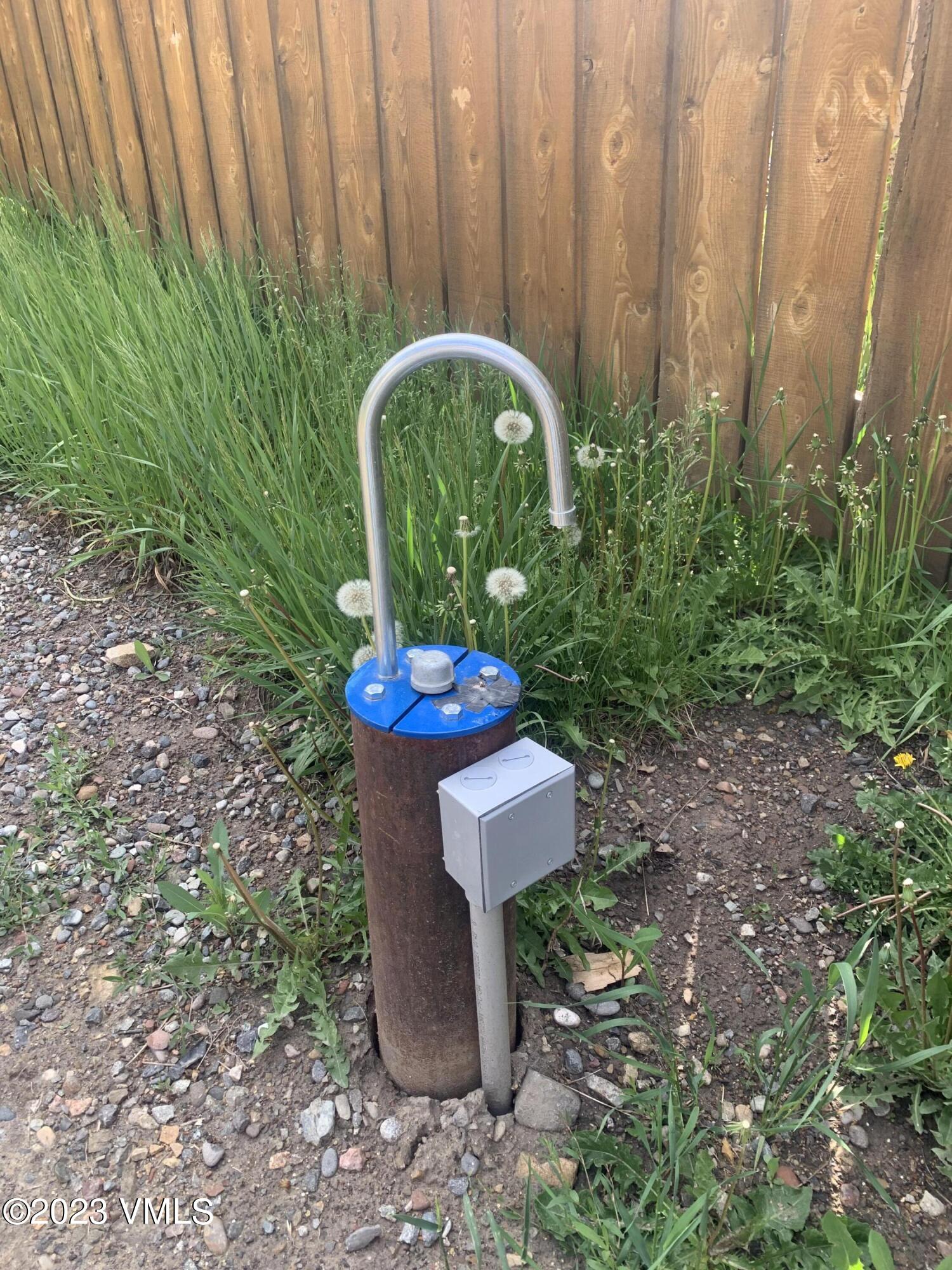 500 Sweetwater Road Gypsum, CO 81637 - Photo 10 of 10 a view of a backyard with plants