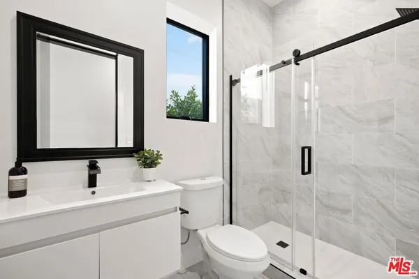 $3,699,000 | 5012 Enfield Avenue, Encino, CA 91316