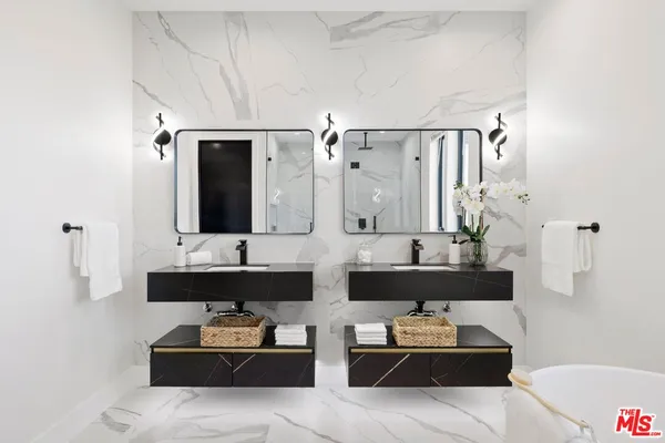 $3,699,000 | 5012 Enfield Avenue, Encino, CA 91316
