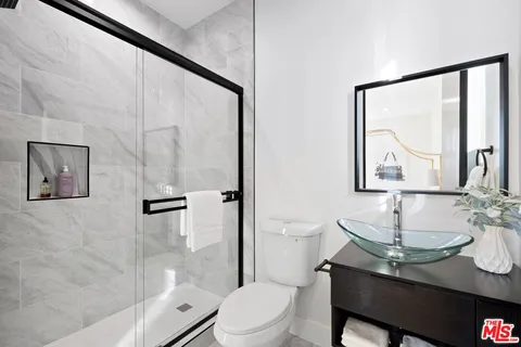 $3,699,000 | 5012 Enfield Avenue, Encino, CA 91316
