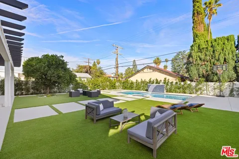 $3,699,000 | 5012 Enfield Avenue, Encino, CA 91316