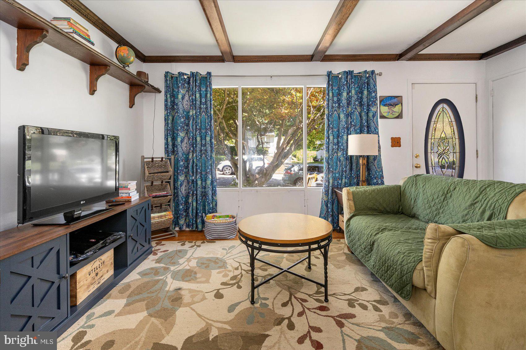 109 Cedarmere Road Owings Mills, MD 21117 - Photo 4 of 24 Livingroom