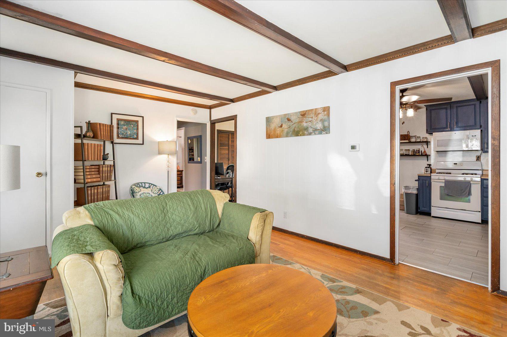 109 Cedarmere Road Owings Mills, MD 21117 - Photo 5 of 24 Livingroom