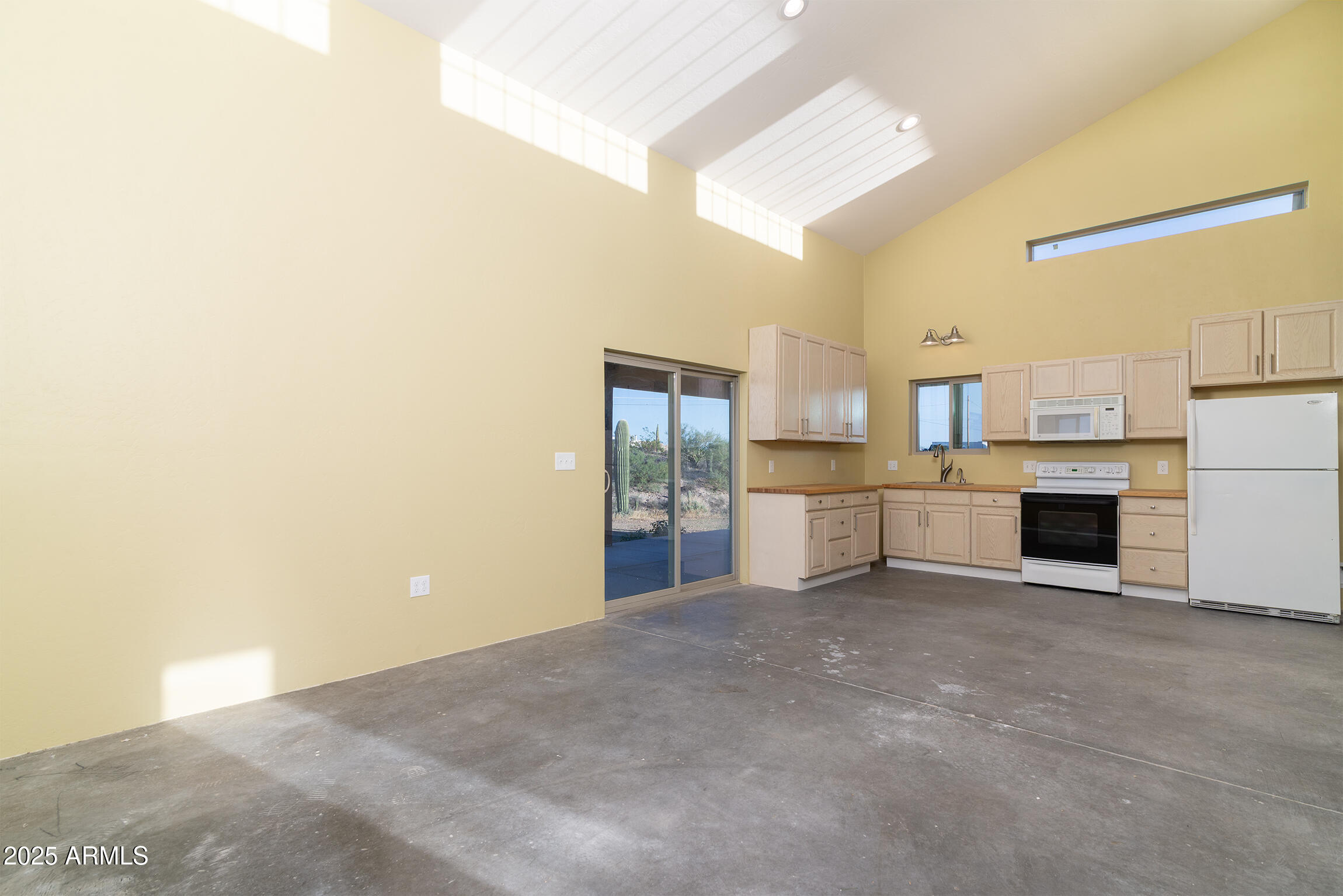 4129 East Roundup Street Apache Junction, AZ 85119 - Photo 8 of 42 a view of a kitchen with furniture and a kitchen