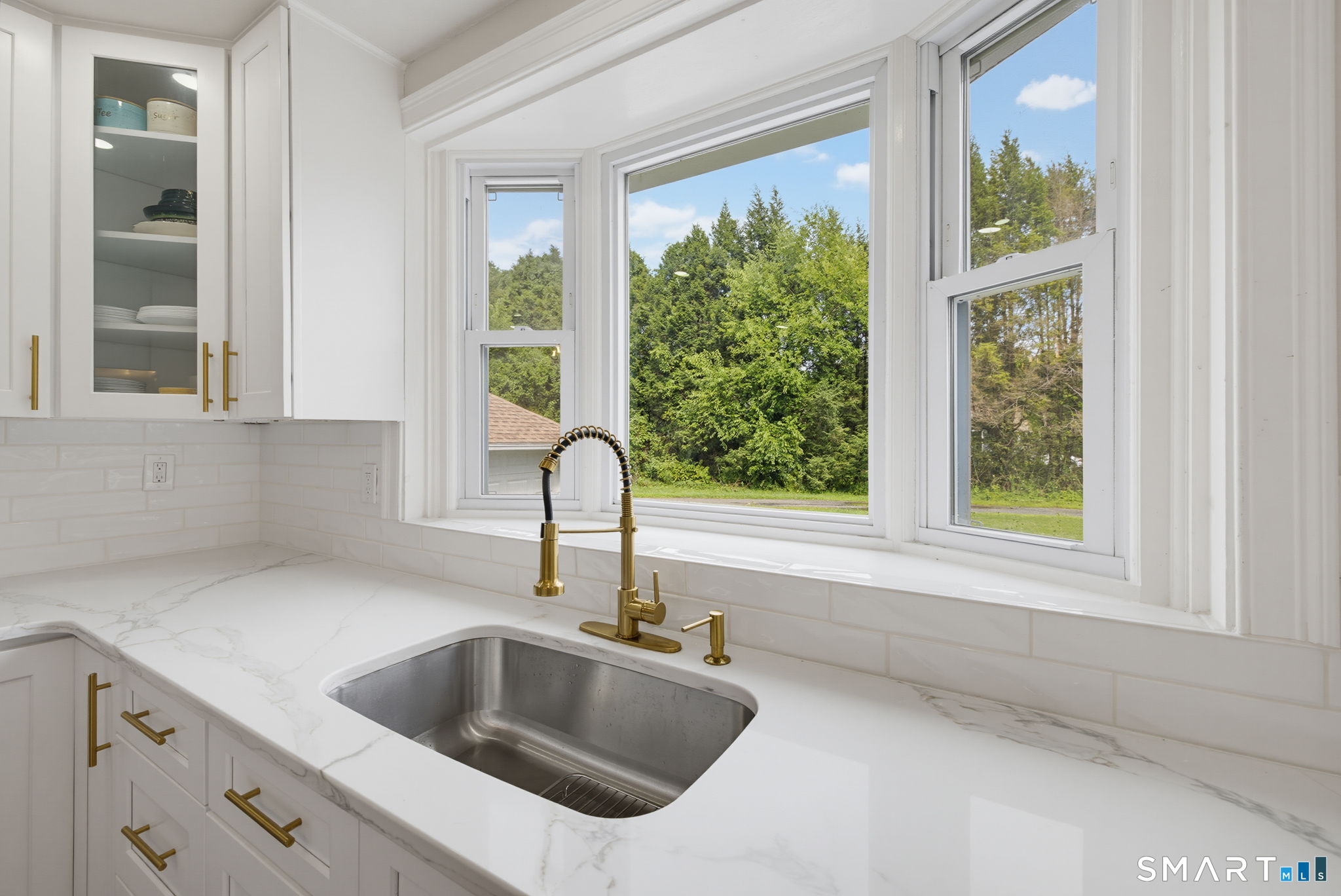 140 Chapel Road South Windsor, CT 06074 - Photo 5 of 37 Gallery Image 5