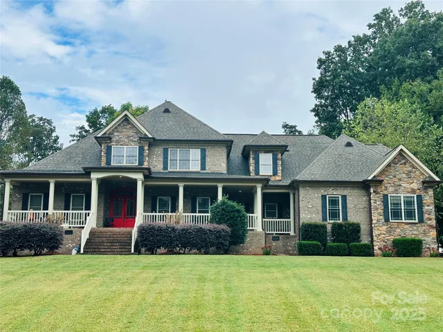 $809,000 | 1163 Willow Creek Drive, Newton, NC 28658