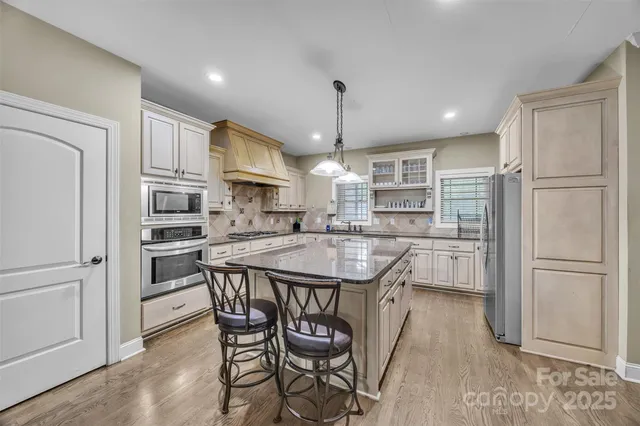 $809,000 | 1163 Willow Creek Drive, Newton, NC 28658