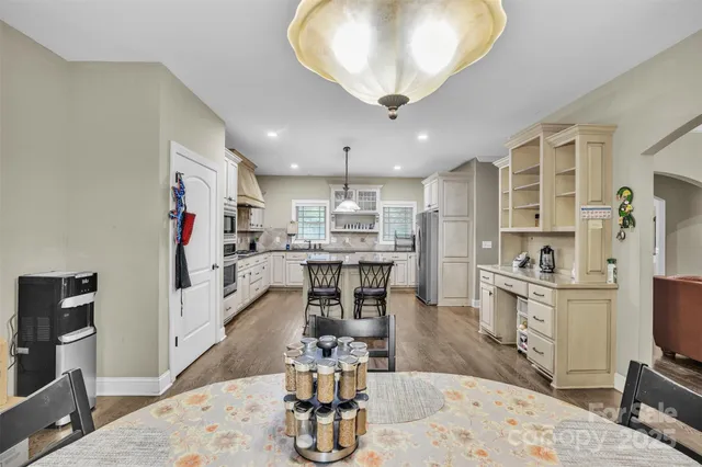 $809,000 | 1163 Willow Creek Drive, Newton, NC 28658