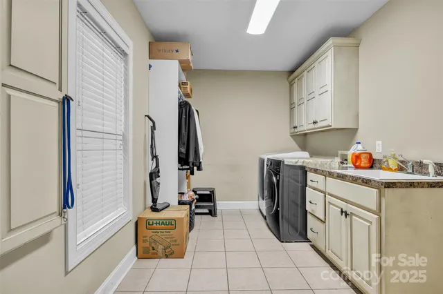 $809,000 | 1163 Willow Creek Drive, Newton, NC 28658