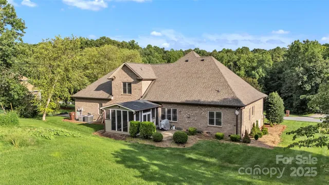 $809,000 | 1163 Willow Creek Drive, Newton, NC 28658