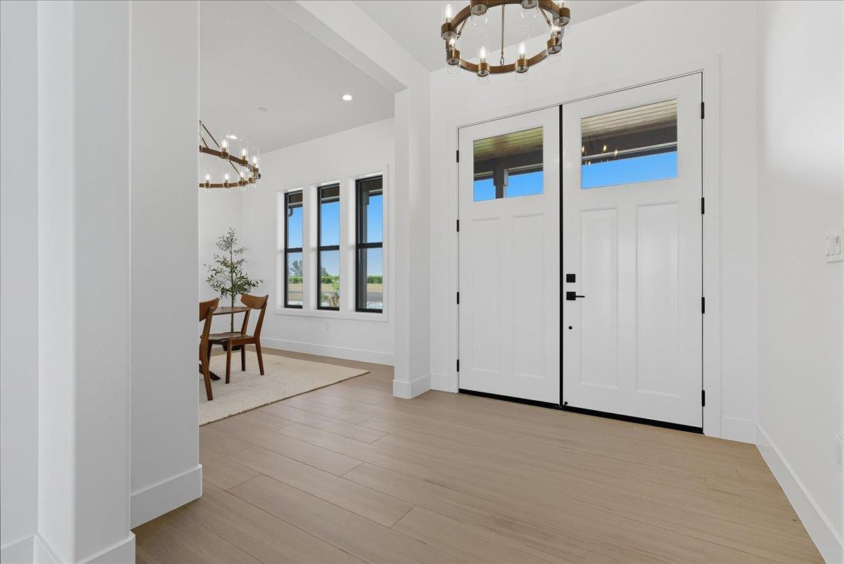 605 South Anderson Road Exeter, CA 93221 - Photo 15 of 81 Entrance