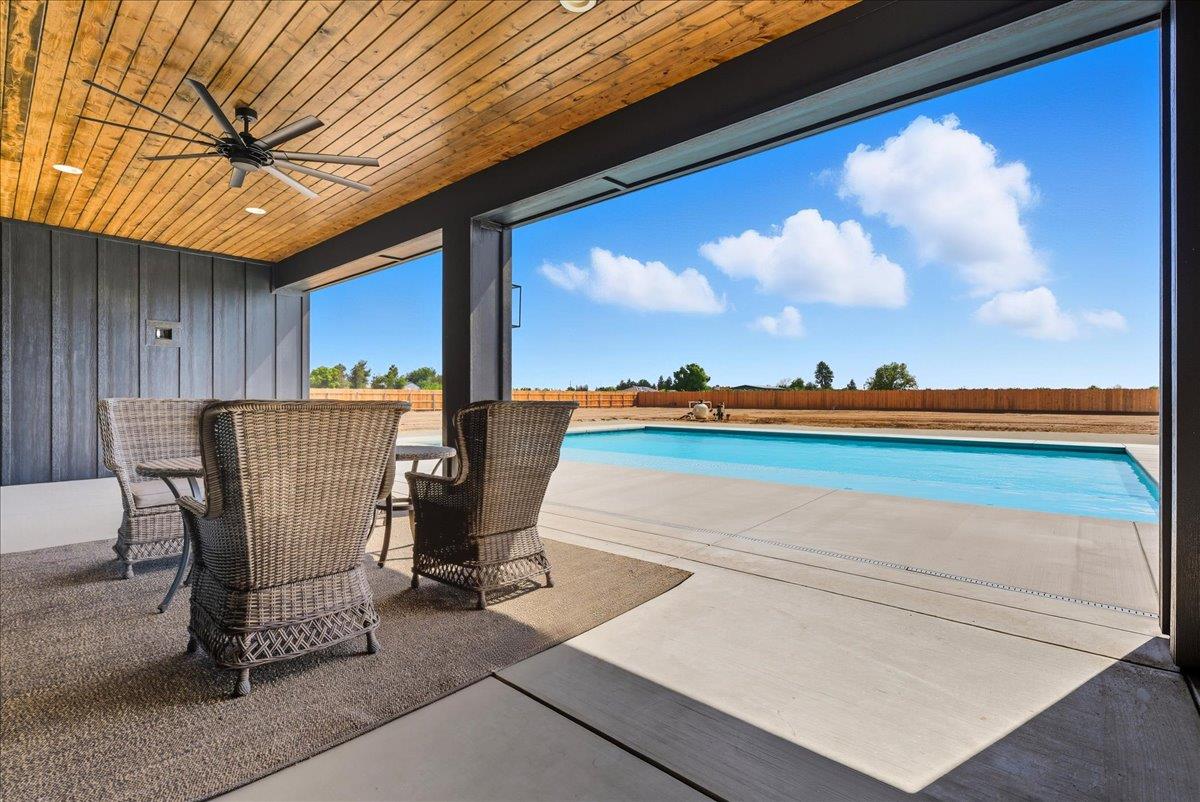 605 South Anderson Road Exeter, CA 93221 - Photo 57 of 81 Backyard