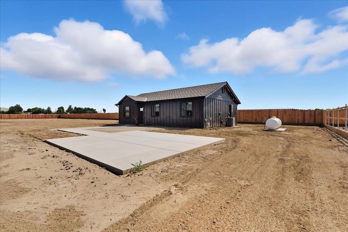 605 South Anderson Road Exeter, CA 93221 - Photo 69 of 81 Guest House