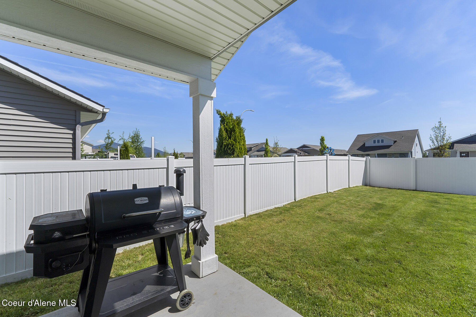 8848 North Mountainshire Road Post Falls, ID 83854 - Photo 21 of 30 8848-Mountainshire-Rd-3219