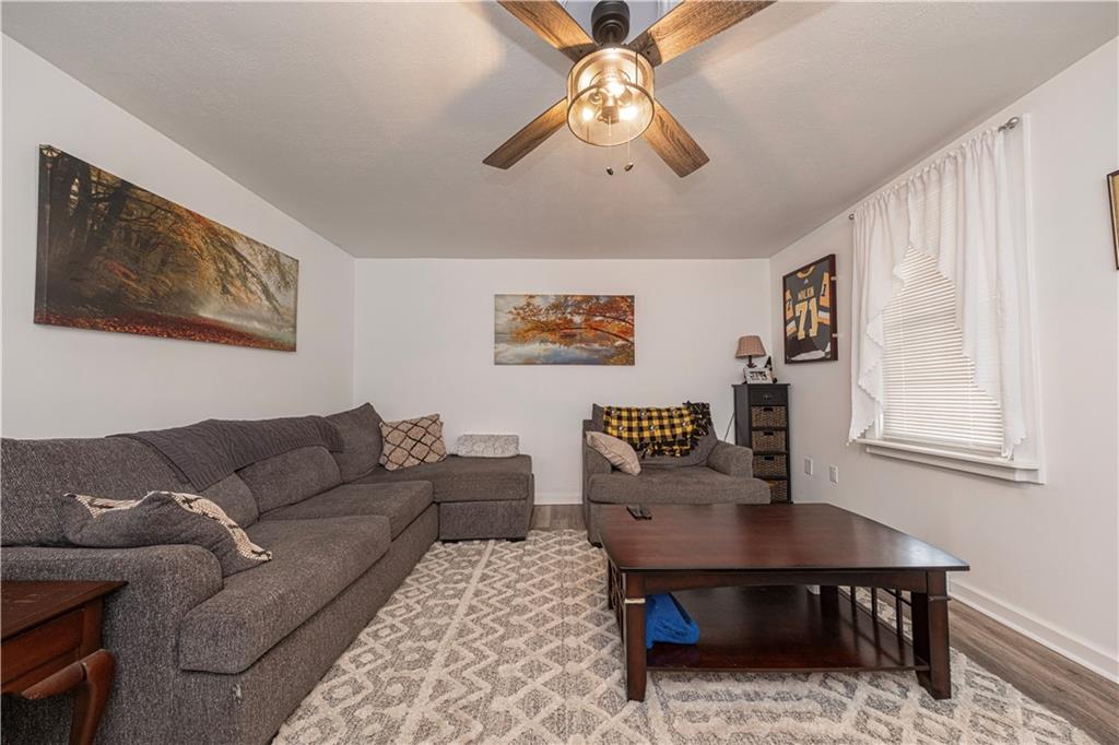 520 Jackson Street Rochester, PA 15074 - Photo 5 of 18
