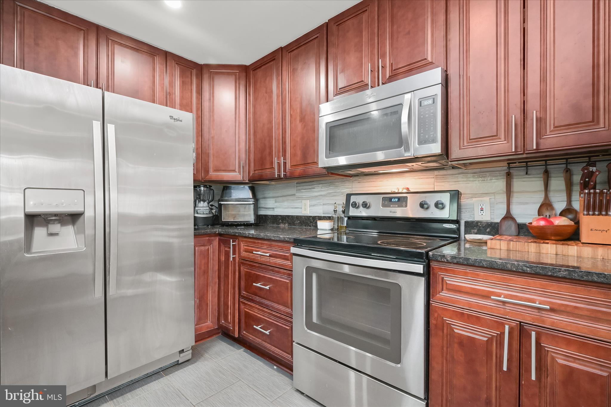 7403 Locust Drive Hanover, MD 21076 - Photo 13 of 43 Kitchen