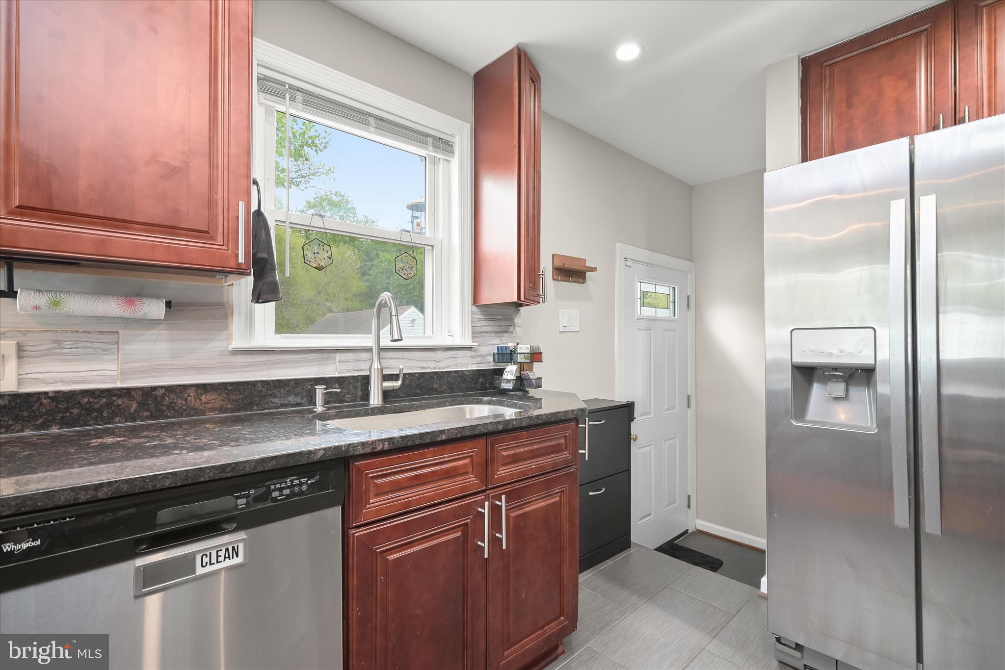7403 Locust Drive Hanover, MD 21076 - Photo 14 of 43 Kitchen
